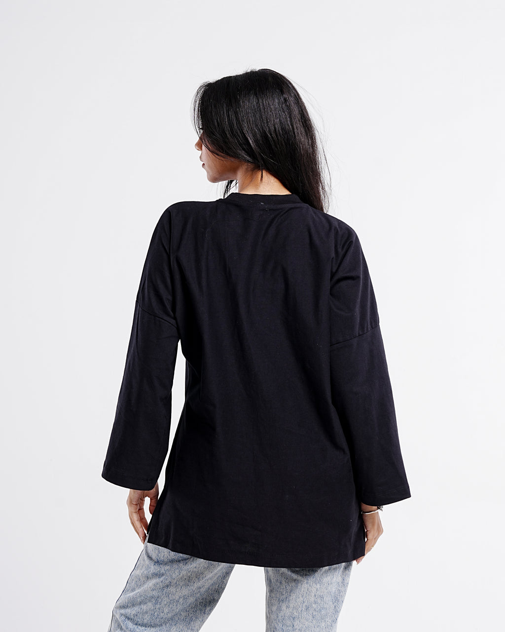 Relaxed Oversized Tee — Black