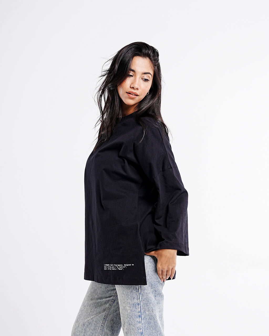 Relaxed Oversized Tee — Black